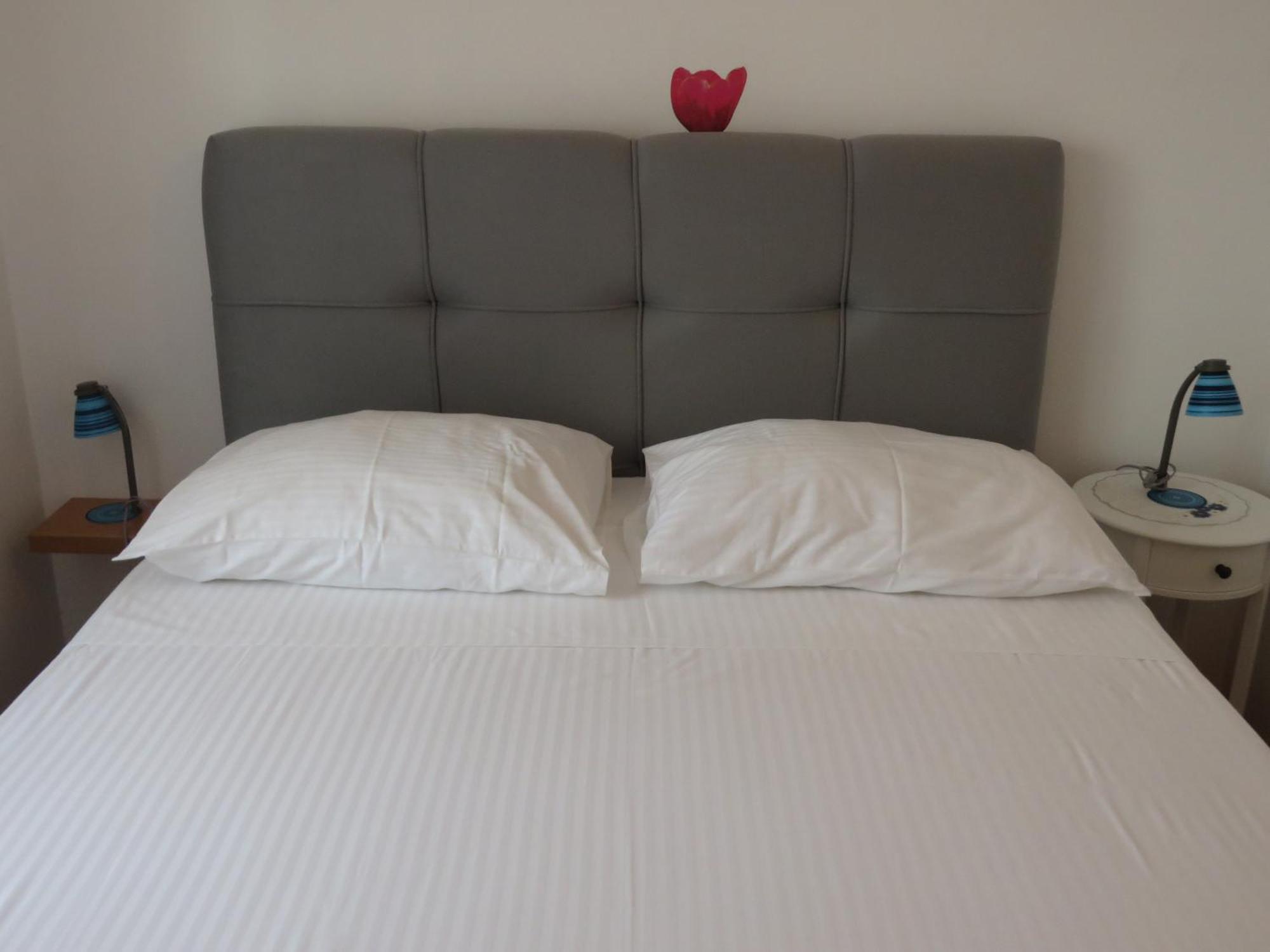 Apartments Gloria Биоград на Мору Екстериор снимка