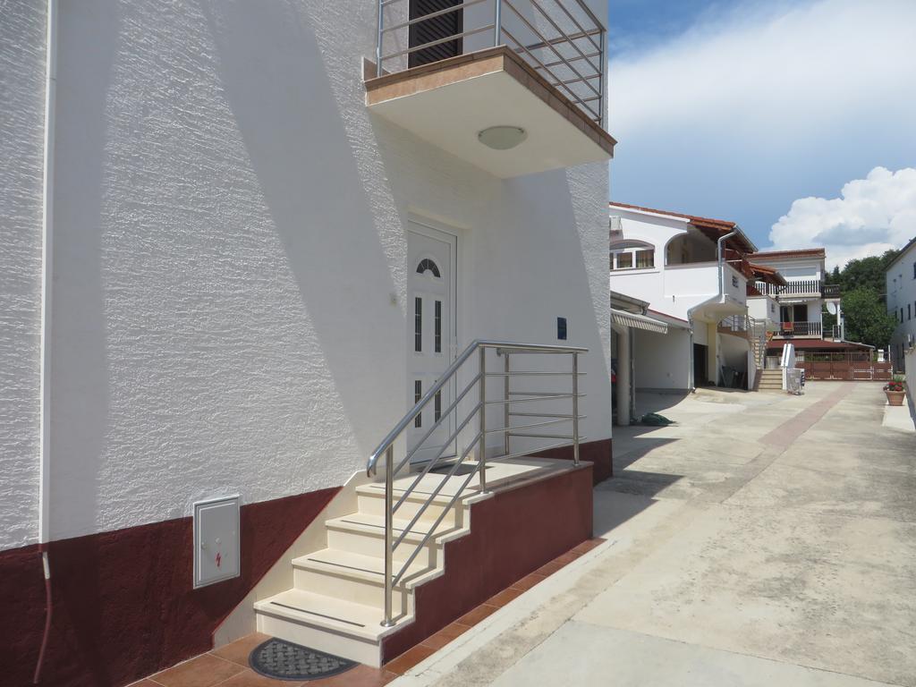 Apartments Gloria Биоград на Мору Екстериор снимка