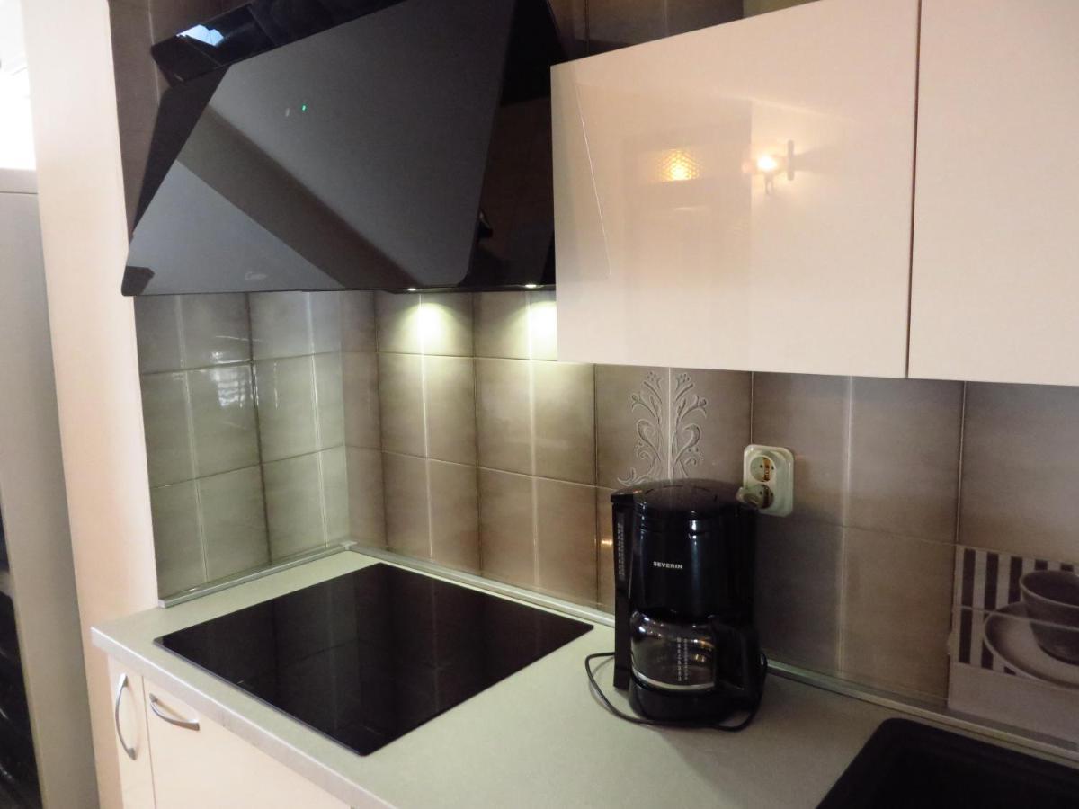 Apartments Gloria Биоград на Мору Екстериор снимка